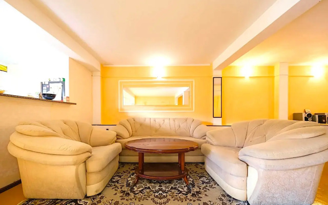 Rakhat Vardane Guest house