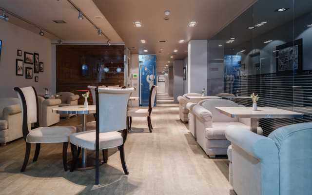 Yalta-Intourist Hotel