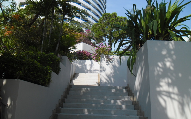 Апартаменты Jomtien Plaza Condotel