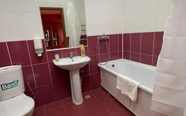Na Naberezhnoy
