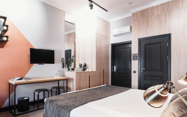 Kentron hotel