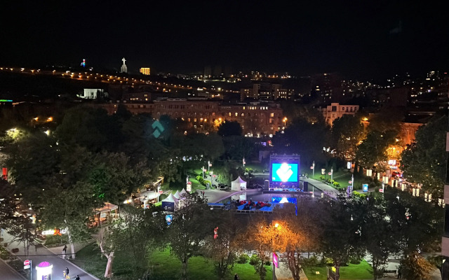 3-Komn. Na Severnom Prospekte Nedaleko Ot Opery,hh610 Flat