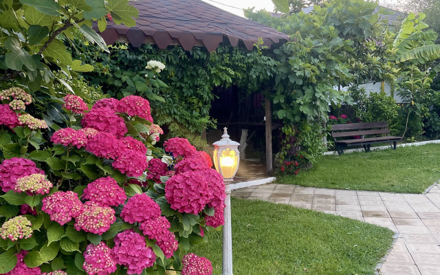 Magnit Uspekha Guest House