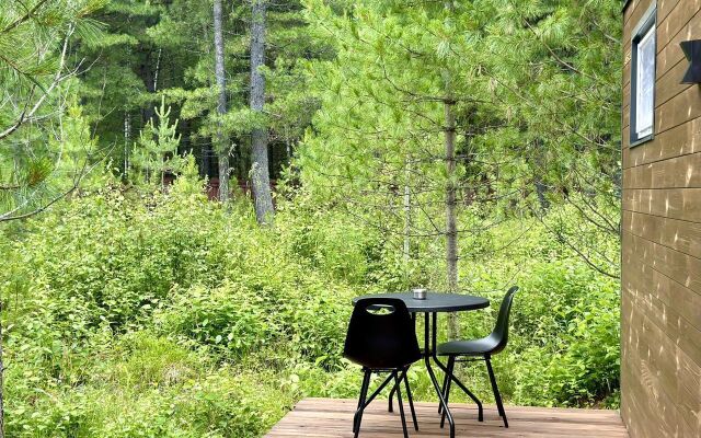 V Okruzhenii Kedpovogo Lesa So Svoyej Terrasoy I Mangalnoy Zonoy Private House