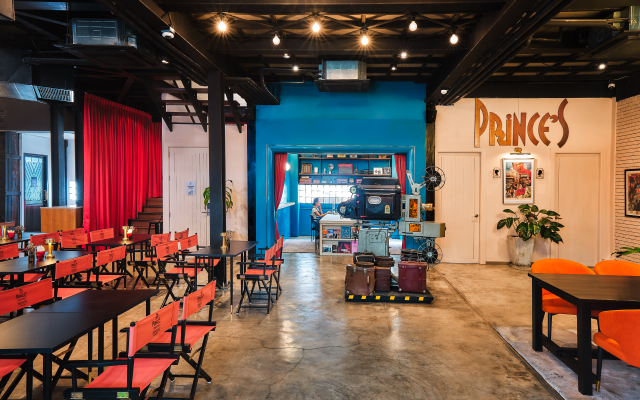 Prince Theatre Heritage Stay Hostel - Silom