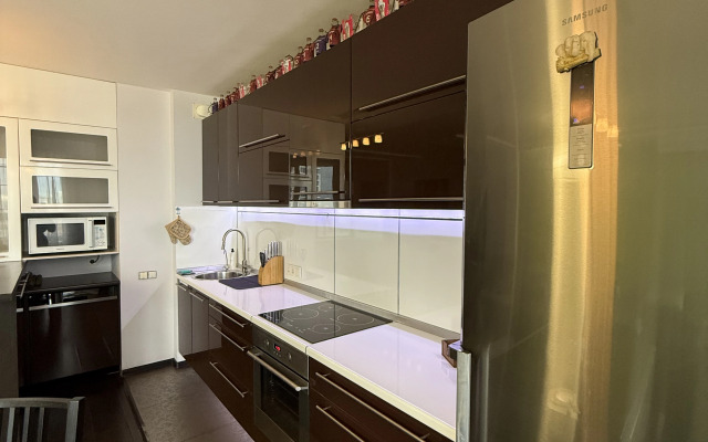 Bolshaya Studiya S Krasivym Vidom Flat