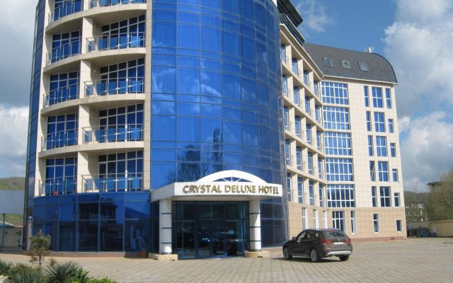 Crystal Apart Hotel