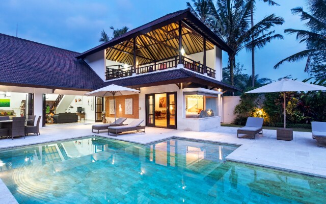 Вилла Candi Kecil Empat