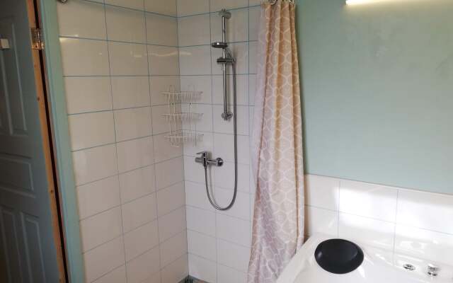 Three Narzana 1 Apartments