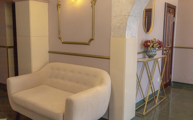 Oktyabr'skaya Hotel