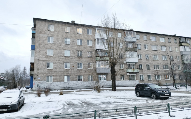 Na Ulitse Krasnykh Partizan 17 Apartament