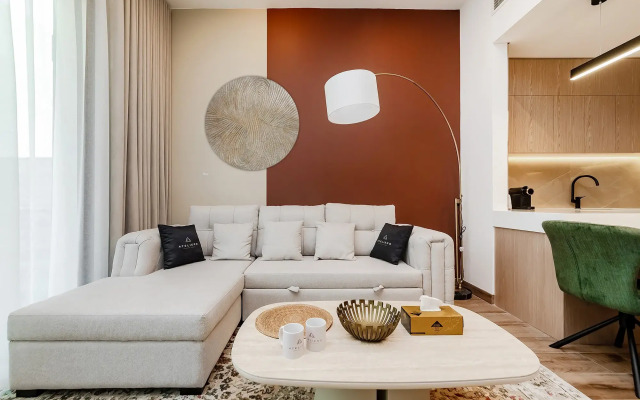 Oakley Square 1Br with Maid's Room Apartment