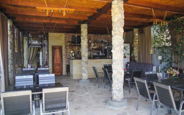 Gelios Guest House
