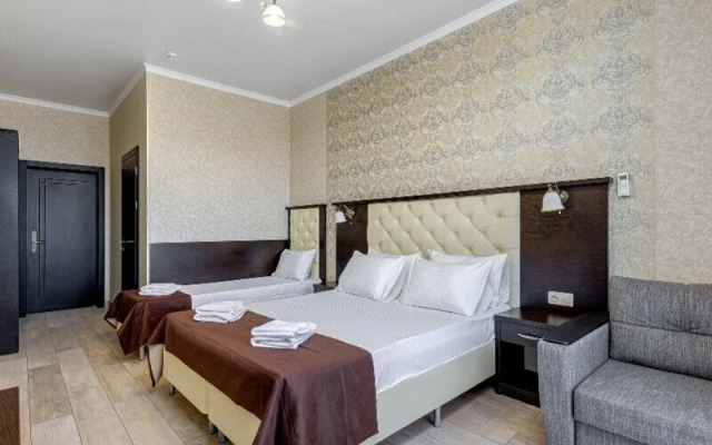 Отель  Милос