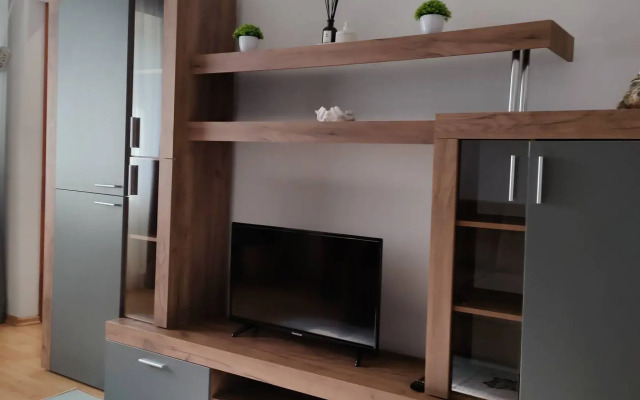 Na Atamanskaya 60A Flat