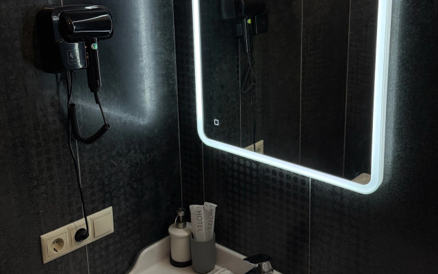 Отель Саксония