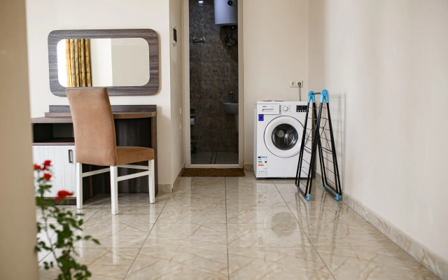 37B Apartments