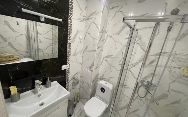 Avtorskie s sezonnym bassejnom  Apartments