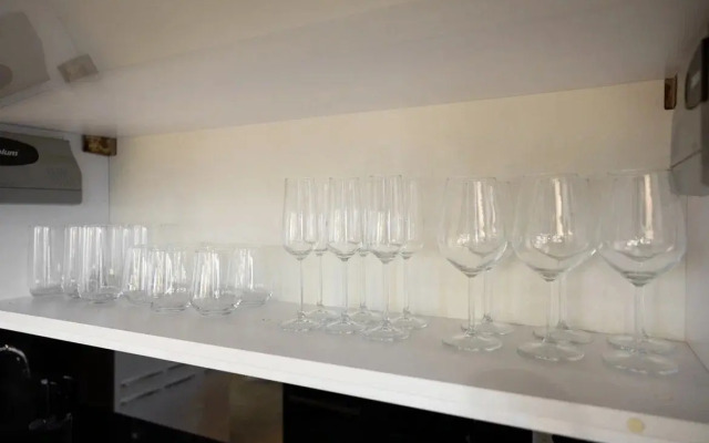 Апартаменты Шикарные трехкомнатные в элитном доме в центре Москвы