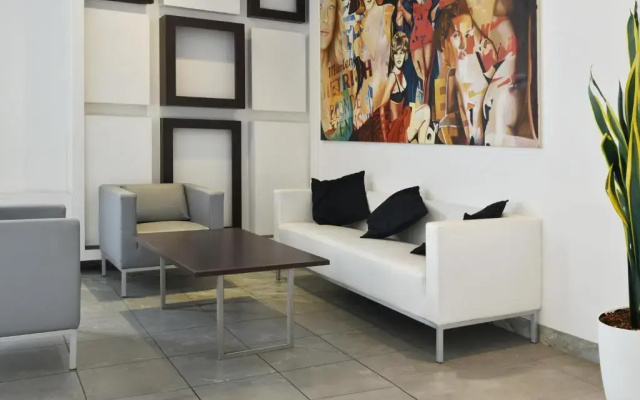 Отель B&B Hotel Milano Cologno