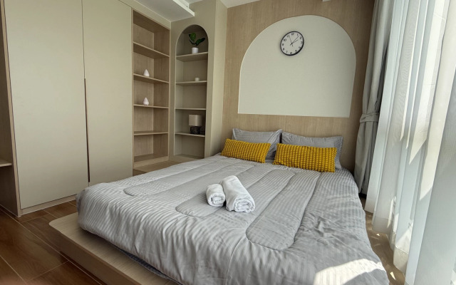 Milaya s Basseynom Ryadom s Morem Flat