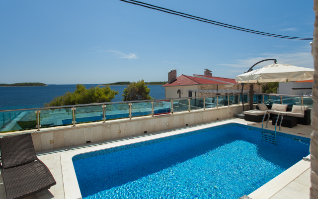 Cintro Apartments