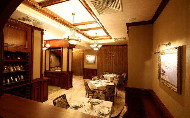 AquaView Hotel