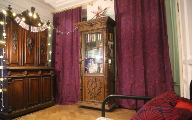 Меблированные комнаты Конная 8