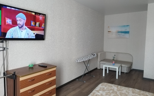 V Novom Dome Flat