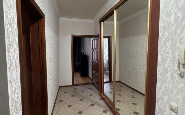 Dvuhkomnatnaya V Tsentre Goroda Flat