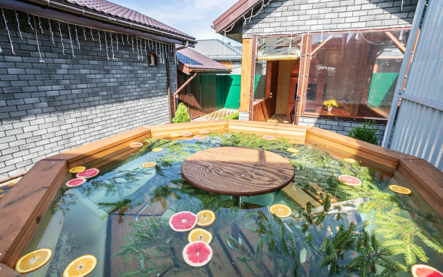 Частный дом с русской баней и банным чаном