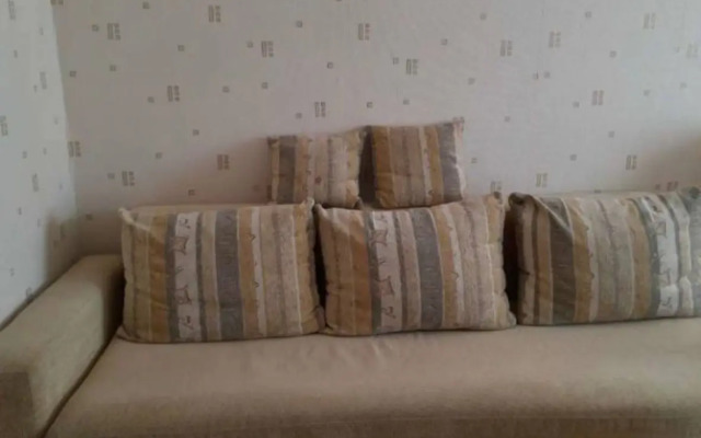 Na Molodyozhnoy 8 Flat