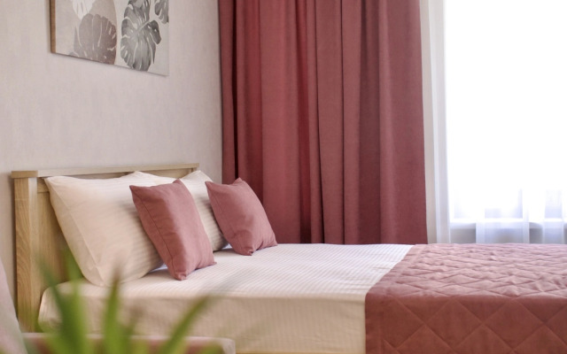 S basseynom u morya Apartment