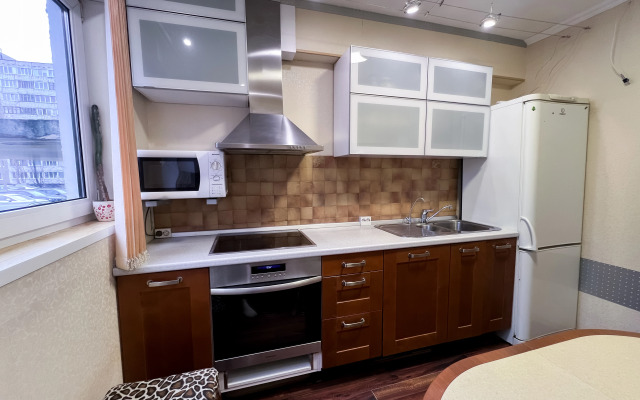 Квартира 3-комнатная на Беринга 10