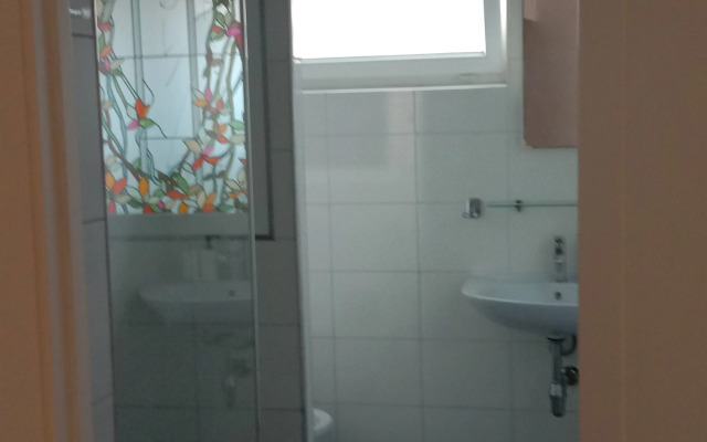 Alzas Guest House