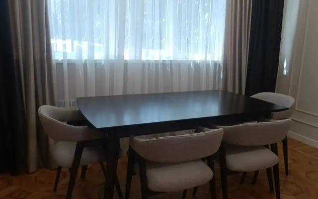 RentInnYerevan Vardanants 5A Apartments