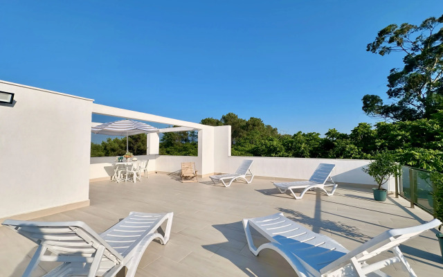 Eva Private house