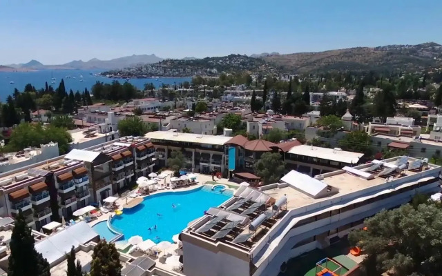 Risa Hotel