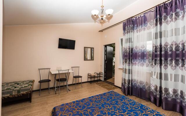 On Kramskoy Street Guest House