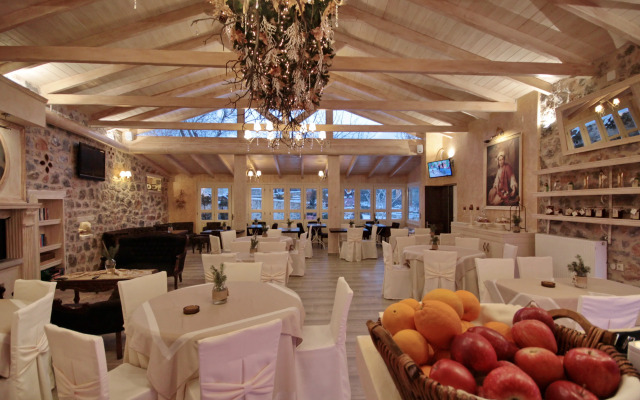 Menalia Villas & Suites Hotel