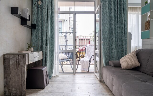 Red Apartments Art Layt Siti Tiffani Apartments