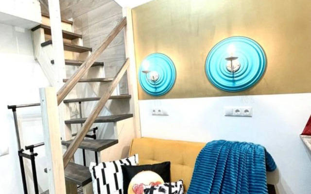 Квартира Двухуровневая студия с панорамным остеклением