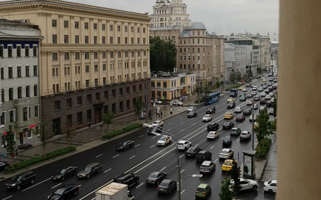 Апартаменты с Видом на Садовую