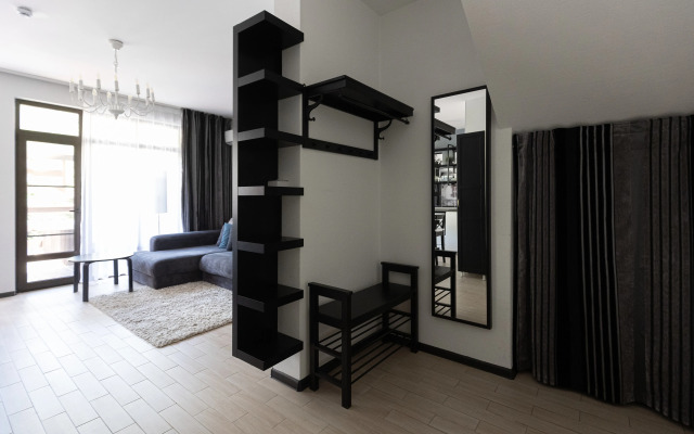 Частный Дом напротив казино с личной парковкой