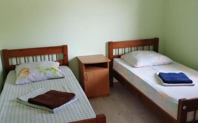 Na Uyutnoy 10 Guest House