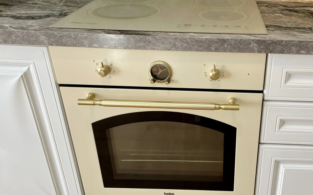 Potryasayuschaya S Vidom Na Gorod Flat