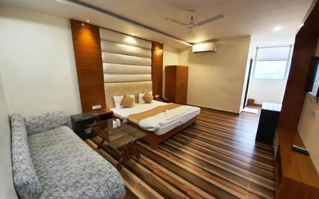 Hotel Mandakini Royal
