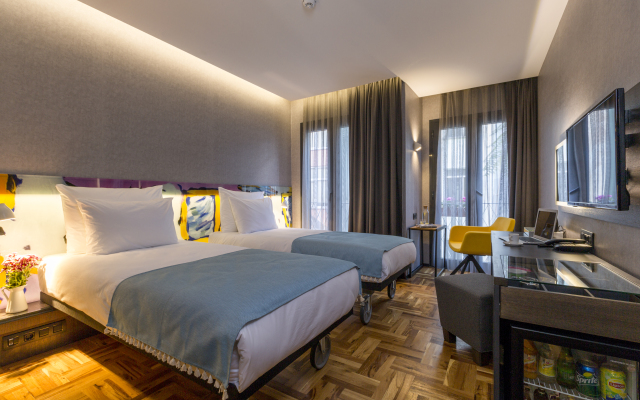 Lampa Design Hotel