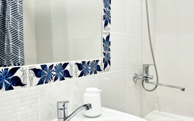 U Kremlya I Chashi Flat