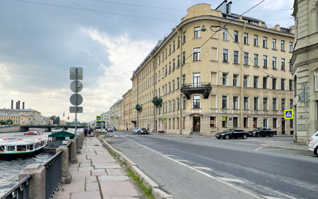V Tsentre s Parkovkoy Flat